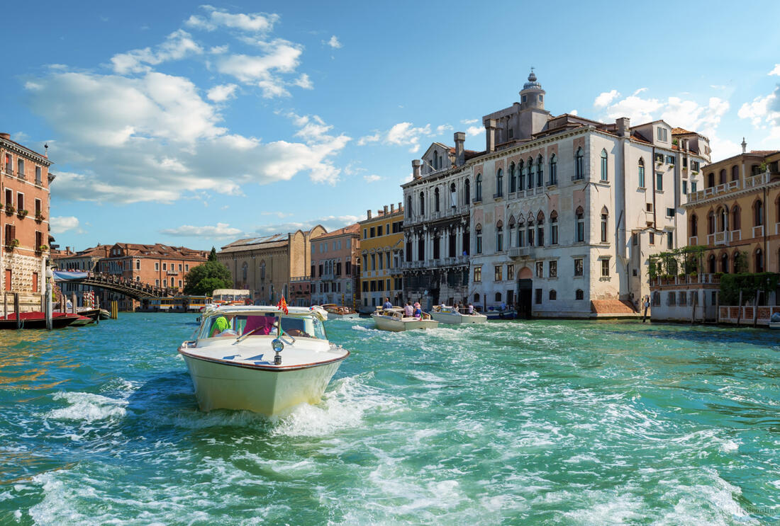 Jazda vodným taxi po Canal Grande