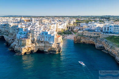 Polignano a Mare, mesto s kultovou jaskynnou reštauráciou