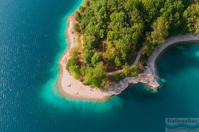 Nedotknutá krása jazera Lago di Ledro