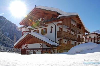 Garni Letizia Campitello di Fassa